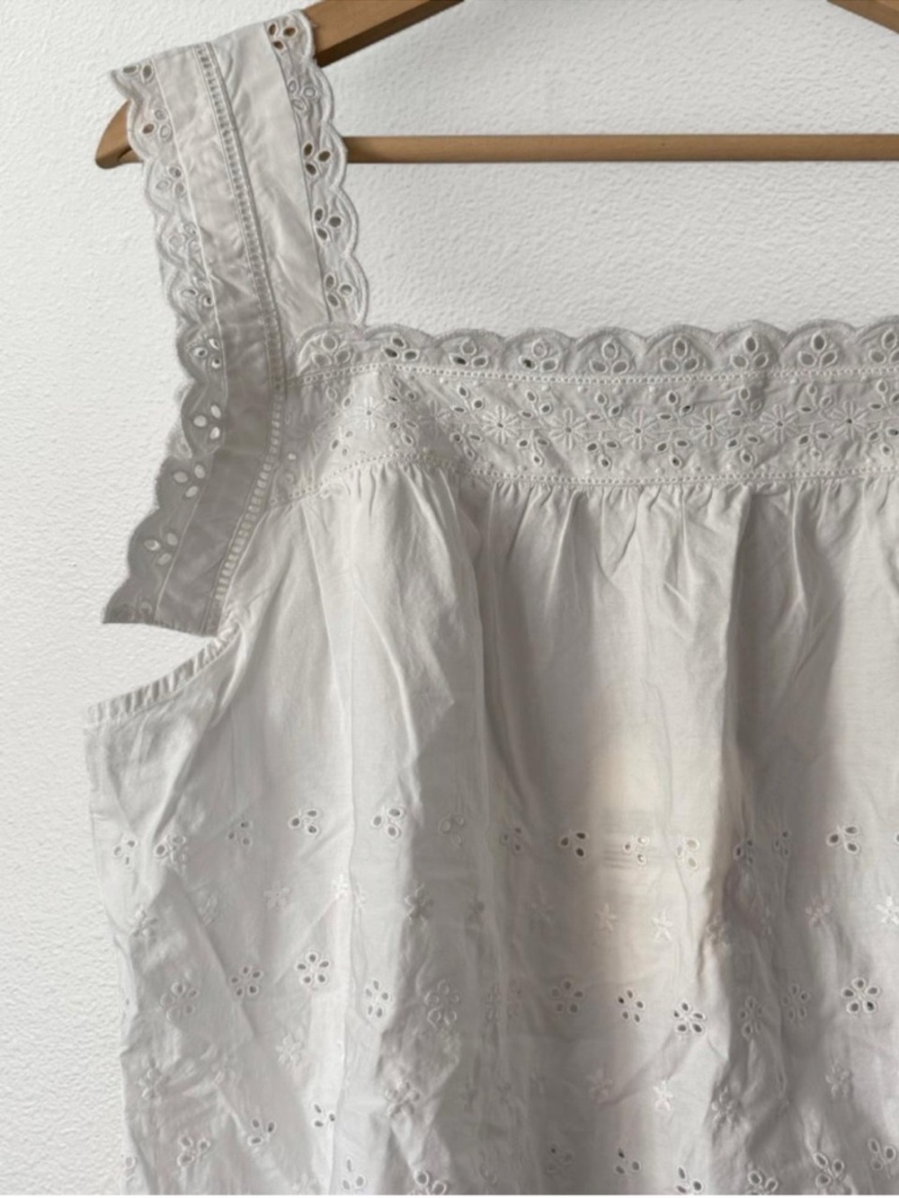 NWT Dôen Eyelet Square Neck Top - Picture 5 of 6